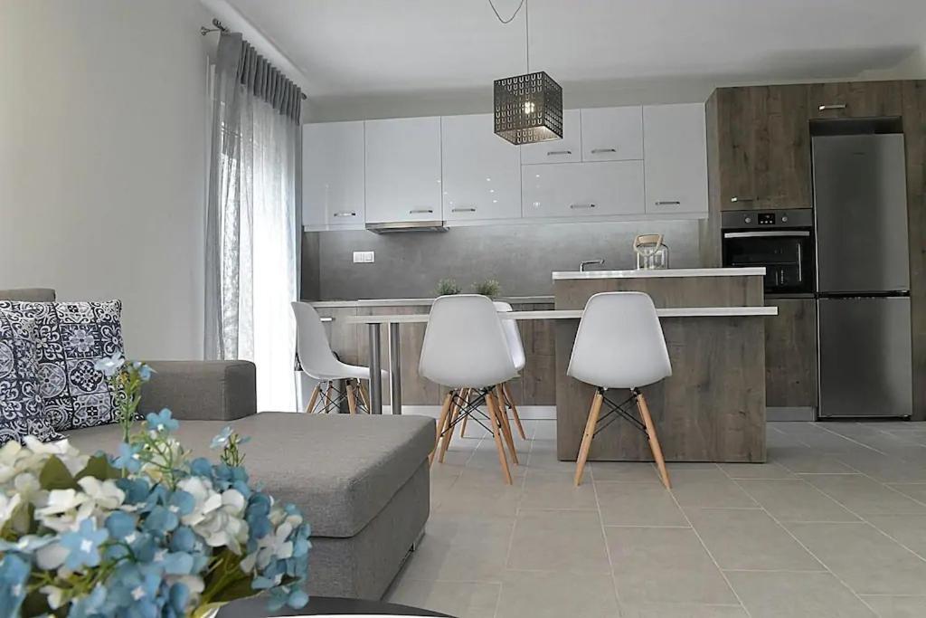 Crystallia Seaside Maisonette By Rentalspro- Nea Moudania Buitenkant foto